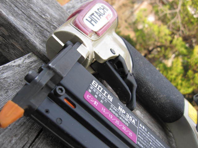 ☆使ってください。Hitachikoki 日立工機 ピン釘打ち機 NP35A ケース付 中古☆