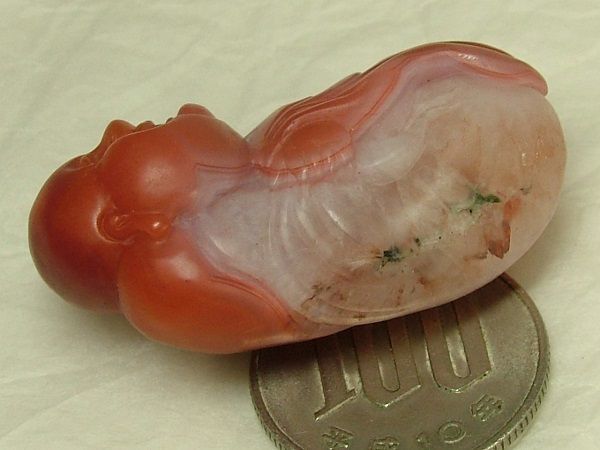 南紅瑪瑙(ナンホンメノウ)火焔紅(ホウエンホン)布袋トップ41mm