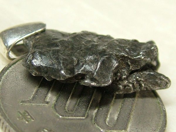 *隕石（隕鉄）ペンダントトップ２１ｍｍ（ｎ4）の画像3