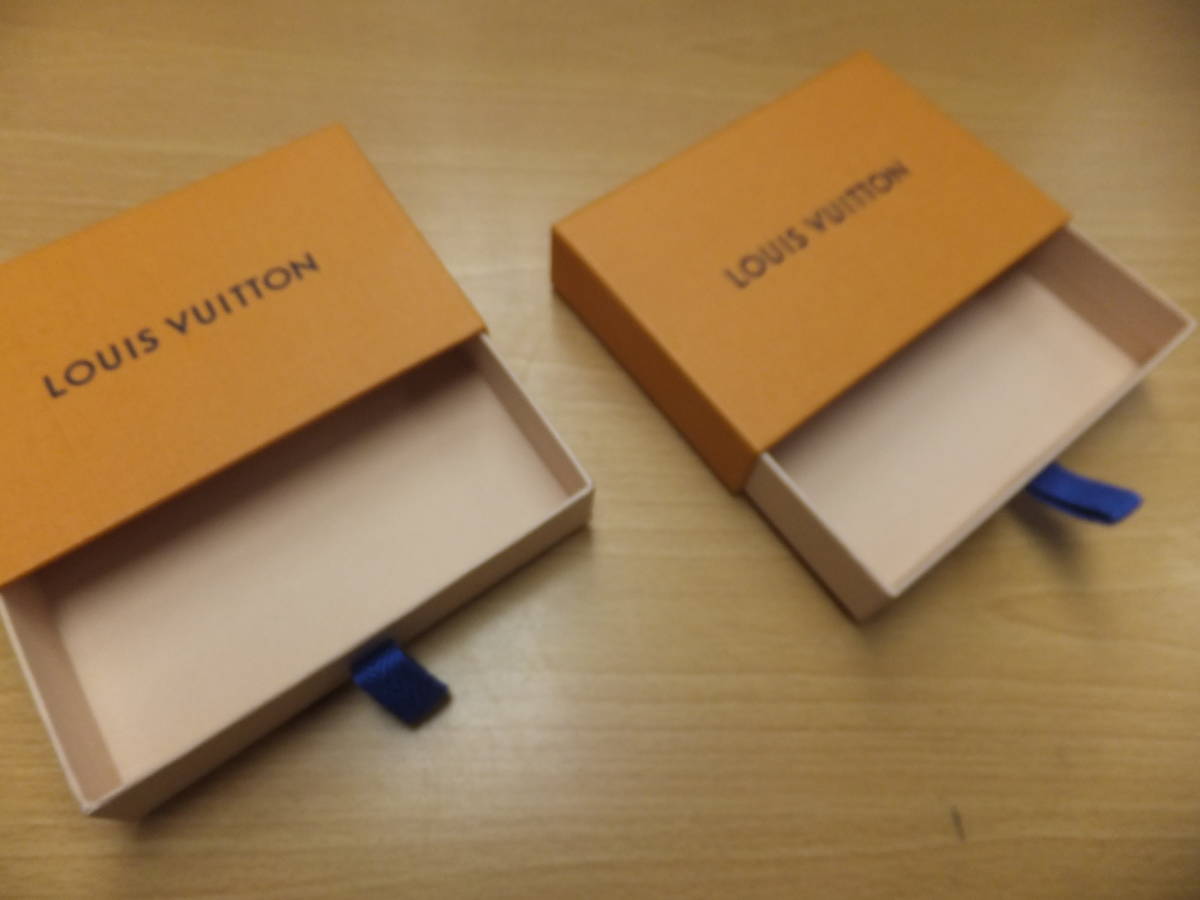 ヴィトン キーケース 箱.付属品 付き-
