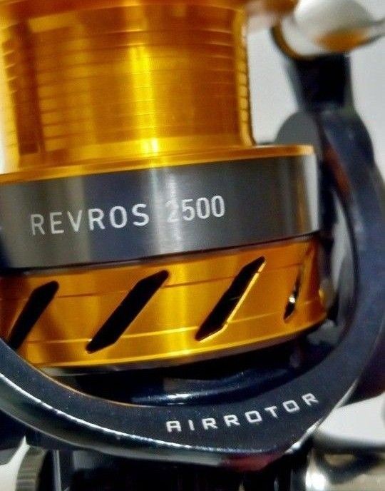 Daiwa  REVROS 2500 REEL ダイワ エギング  チヌ ルアー バス 穴釣り ボート etc 