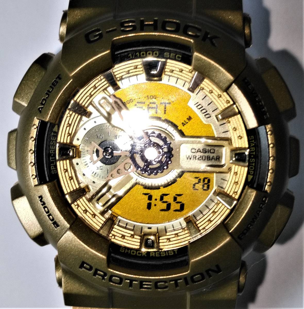 新品同様　アナデジ　G-SHOCK　ジーショック　GA-110GDS -9JF　ゴールド　GOLD