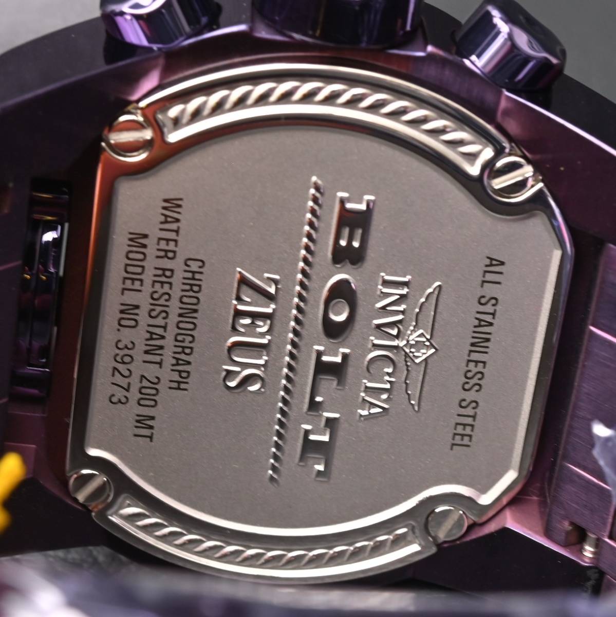 INVICTA インビクタ『Bolt Zeus Mugnum 39273』☆2つのムーブメント