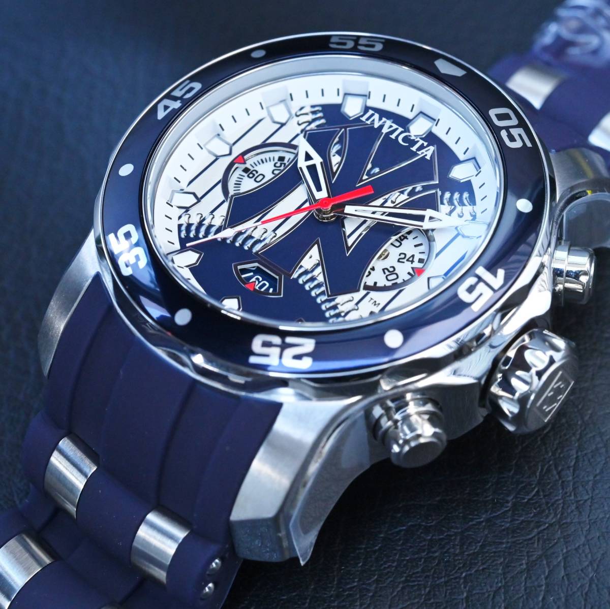 INVICTA インビクタ『MLB New York Yankees 42846』★電池式★100ｍ防水★シリコンラバーバンド★ケース48mm_画像4