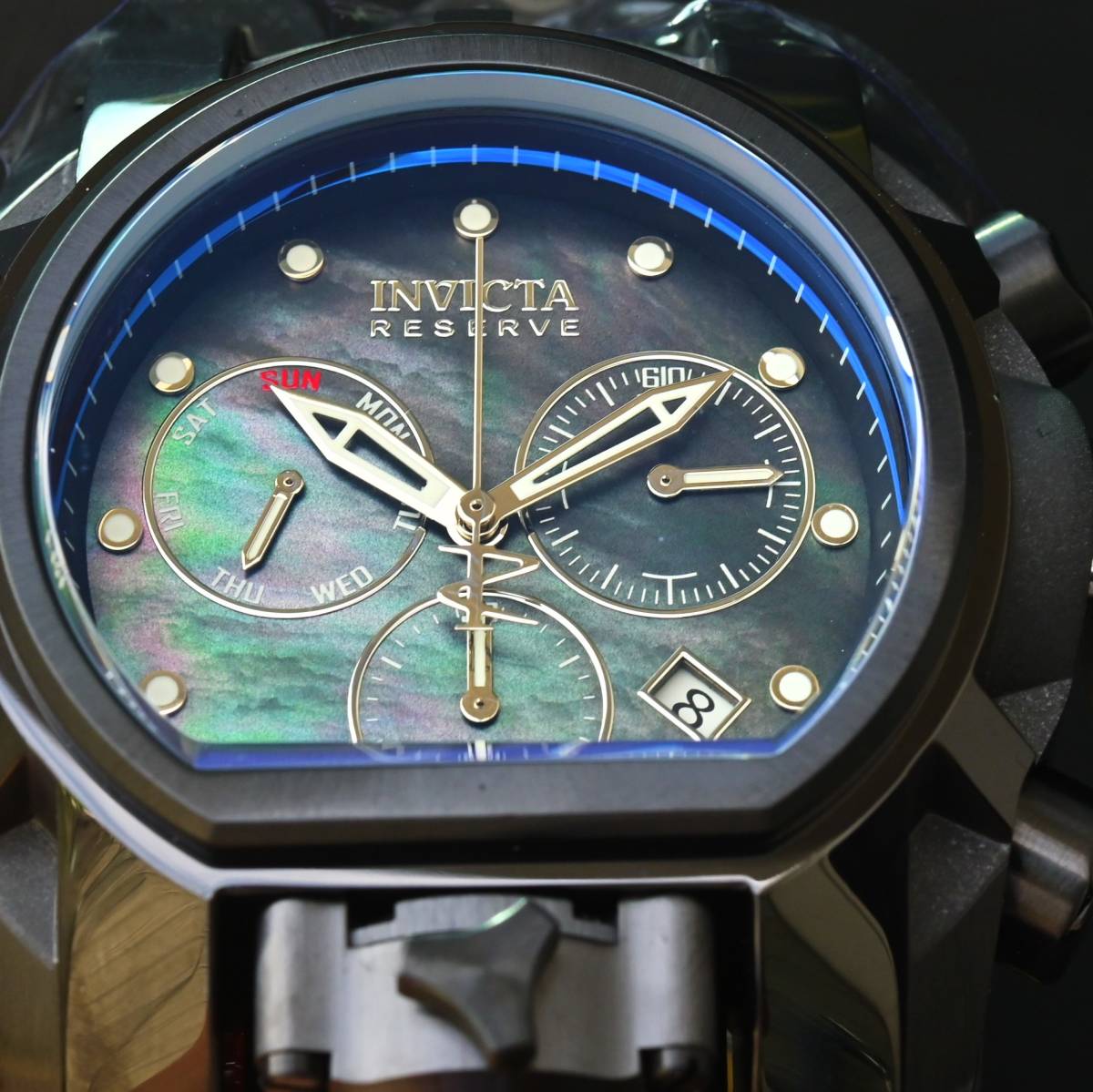 INVICTA インビクタ『Reserve Bolt Zeus Mugnum  26712』★2つのムーブメント搭載★電池式★200ｍ防水★スイス製Mvt★