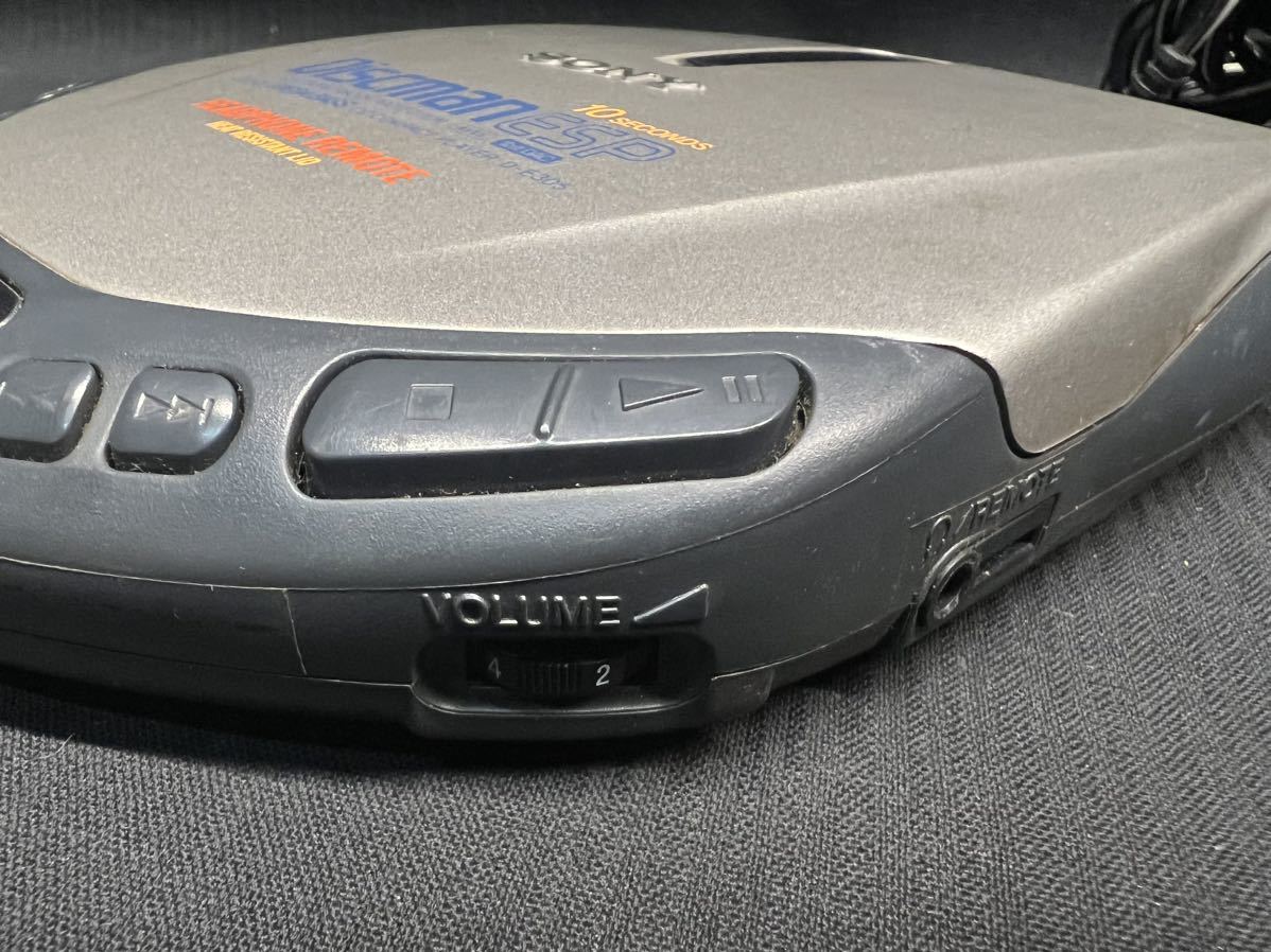 〇Da右44〇80 SONY ソニー Diskman ESP D-E305 ポータブルCDプレーヤー シルバー MEGA BASS ディスクマン CDウォークマンの画像6