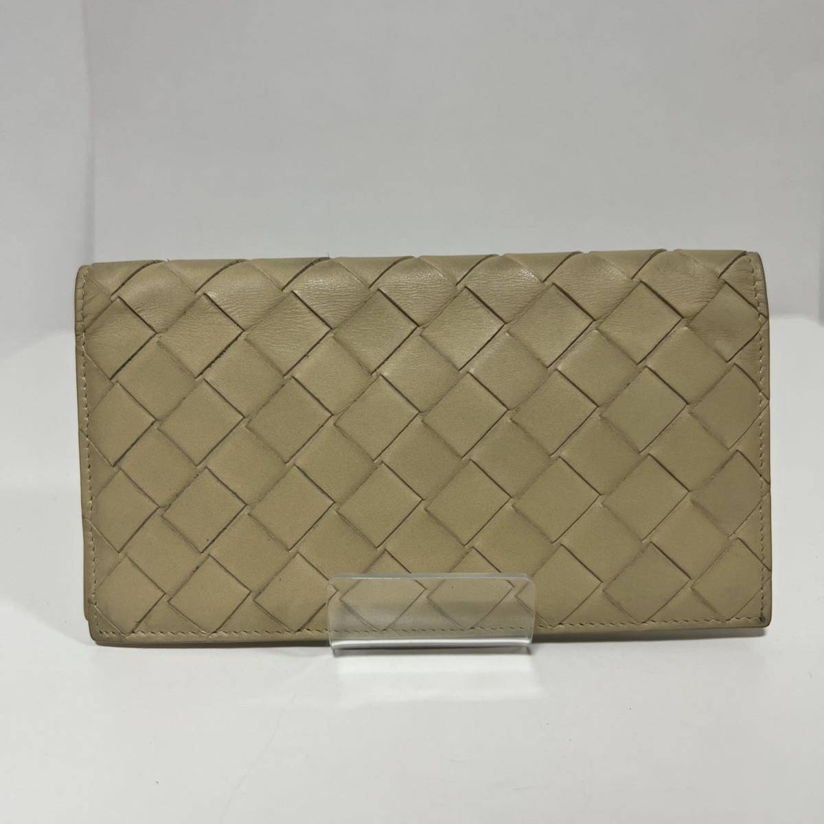 BOTTEGA VENETA ボッテガ ヴェネタ イントレチャート 2つ折り 長財布 小銭入れ無し クリーム 中古_画像2