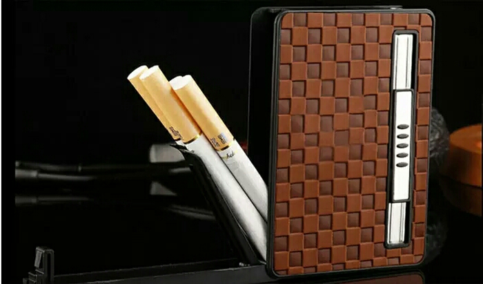  cigarette case turbo lighter built-in Damier style 