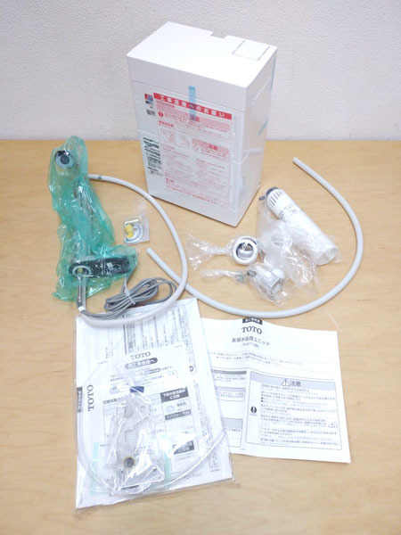 【未使用】TOTO 小型電気温水器 湯ぽっと RECK03B1R 元止め式 壁掛けタイプ スパウト＋膨張水処理ユニット付き 専用水栓一体型 ※No.1※_画像1