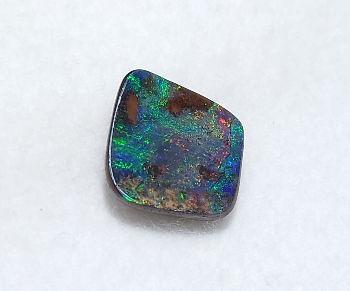 新発売 極美品! ボルダーオパール 6.06ct ルース(LA-6142) オパール
