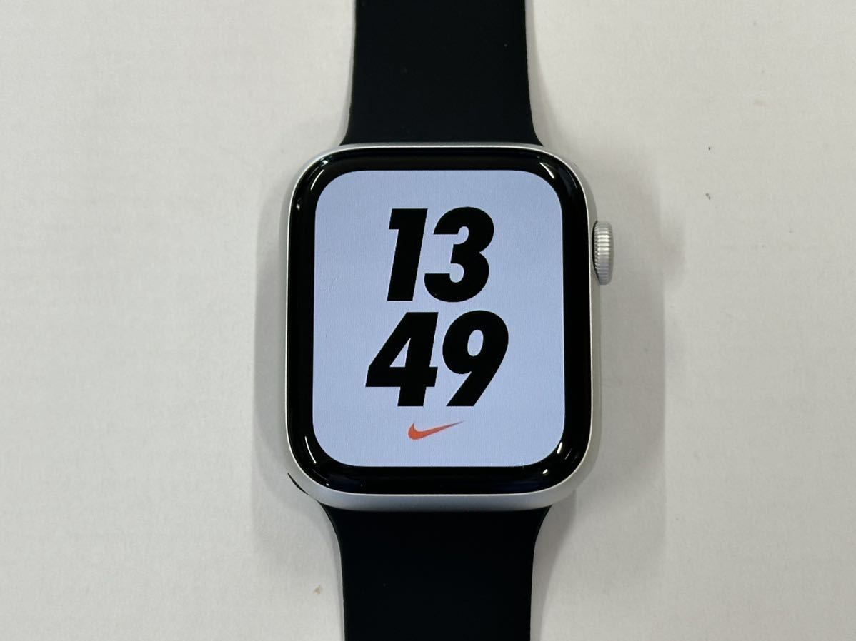 ☆即決 Apple Watch Series5 44mm Nike シルバーアルミニウム アップルウォッチ ナイキ GPS+Cellularモデル  703