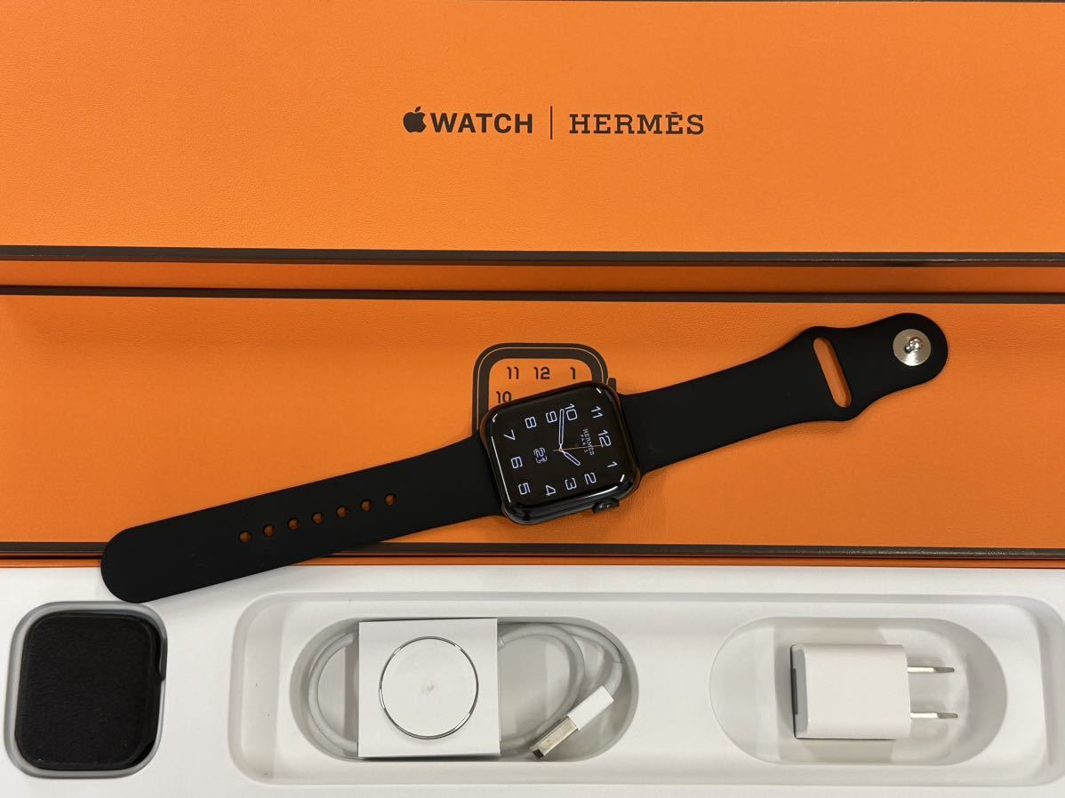 ☆即決 美品 Apple Watch series5 HERMES 40mm ブラック 本体 アップルウォッチ エルメス 黒 GPS+Cellular  864