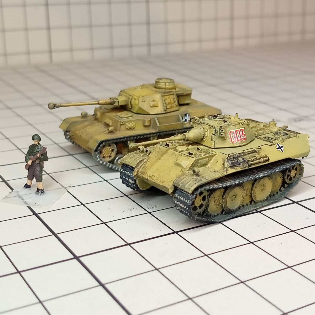 * final product 1/144 VK1602re Opal to light tank,~ illusion. high speed tank!~,. work type, Germany,WW2,dunkeru gel p painting. original work ver