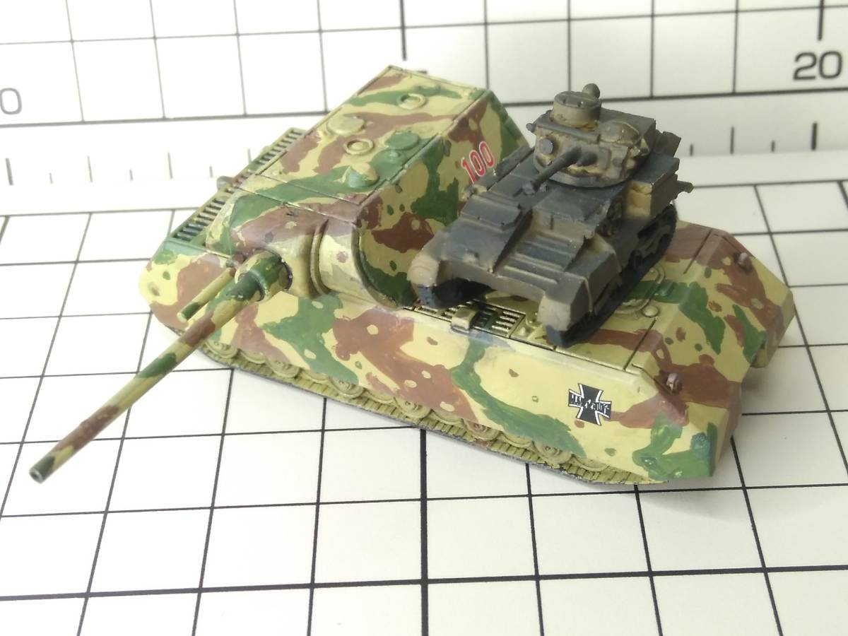 ○完成品1/144 マーク6 軽戦車,”豆戦車!小柄はダー様に愛される ○完成品1/144 マーク6 軽戦車,”豆戦車!小柄はダー様に愛される