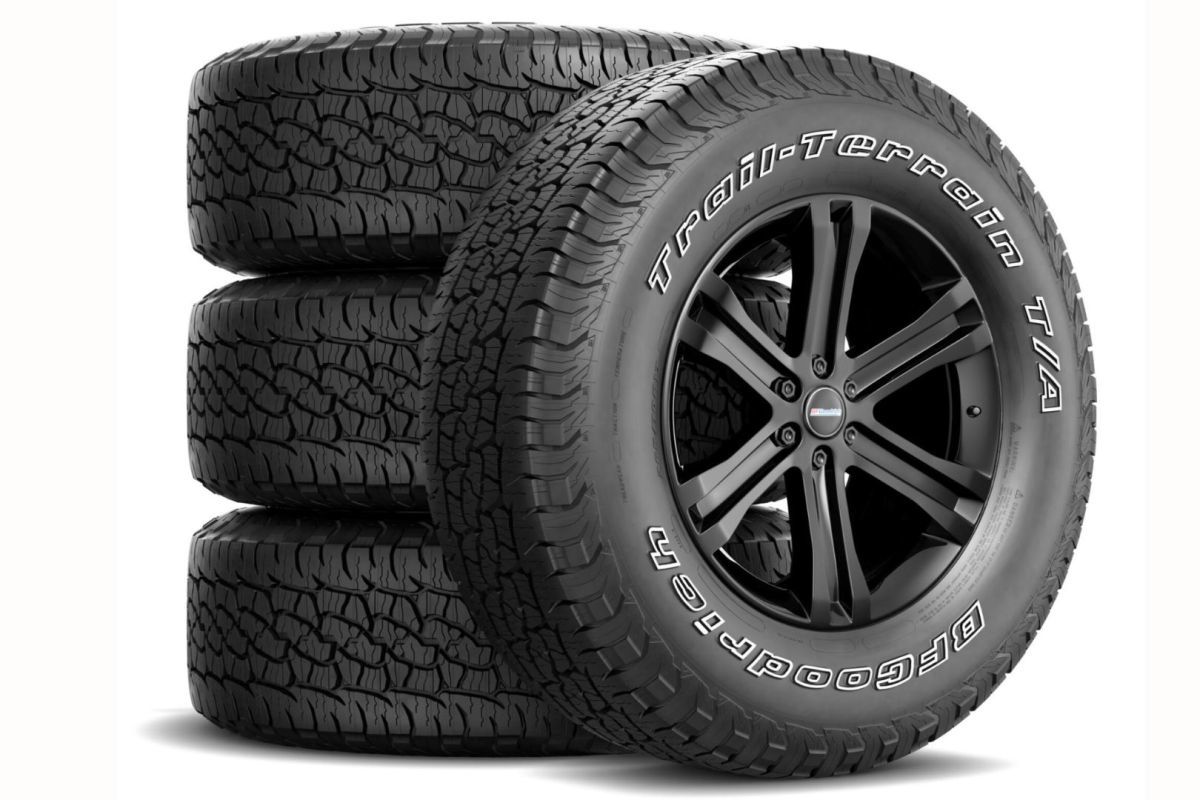 200系 ハイエース BFグッドリッチ 215 ディーゼル 65R16 A トレイル