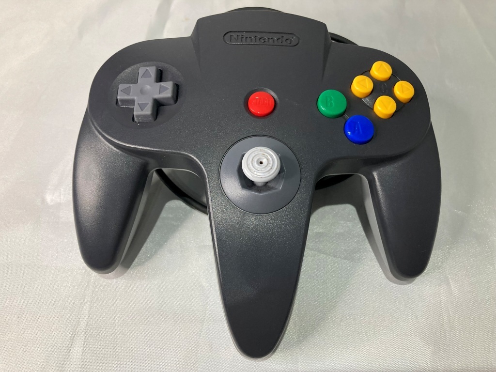 ★ニンテンドー64本体/備品5点セット★【通電確認済】Nintendo 64 本体1点・コントローラー3点（灰/黒/黄）・コントローラーパック　Oa_100