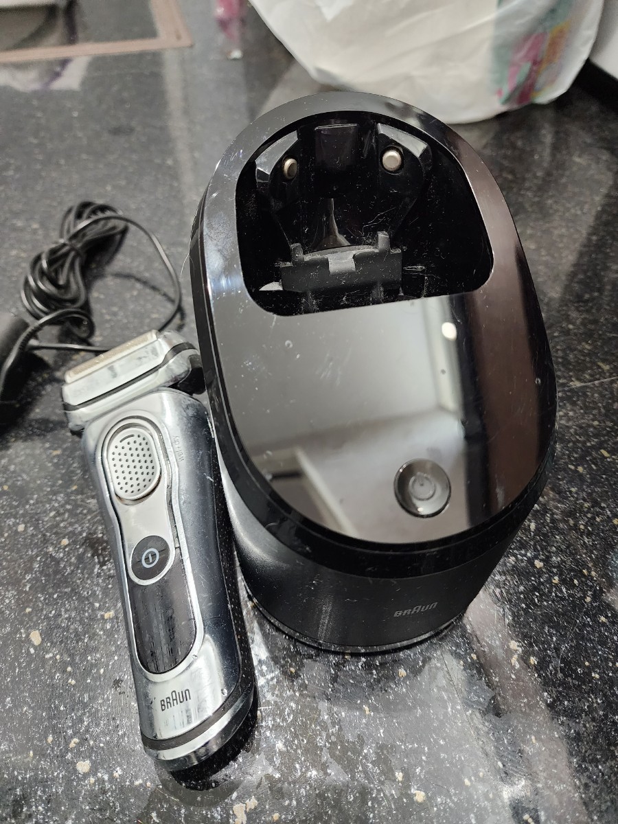 在庫NEW BRAUN - ブラウン シリーズ9 電気シェーバー (9295cc)の