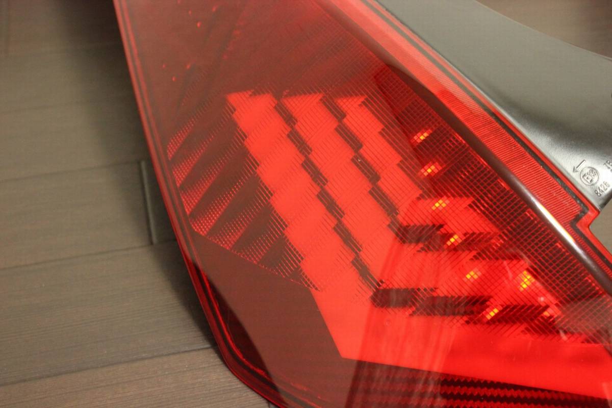 【フェアレディZ　Z33　フルLEDテール 最新アクリルライン仕様！インナーブラック塗装！W球サイドマーカー搭載！超激レア！】_画像8