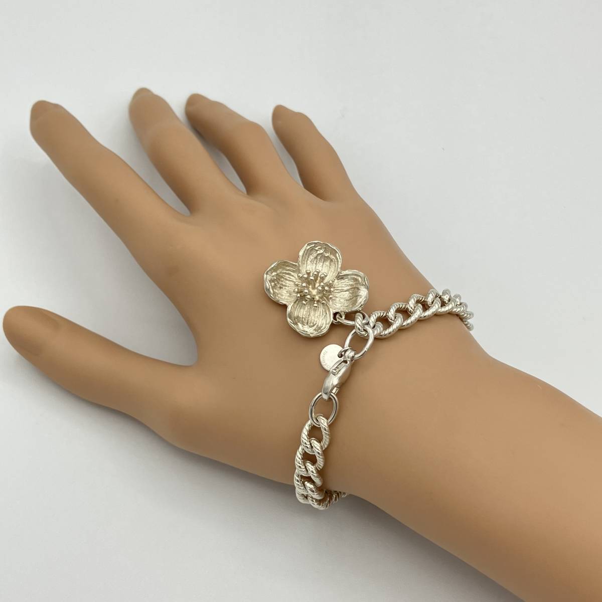 ☆ 希少品 ティファニー フラワー チャーム ツイスト ロープ ブレスレット バングル シルバー925 花 ハナミズキ Tiffany flower  bracelet