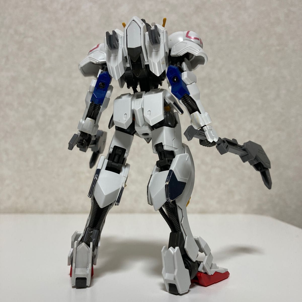 ebガンプラ完成品ジャンク 機動戦士ガンダム 鉄血のオルフェンズ HG 1/144 ガンダムバルバトス バンダイ プラモデル