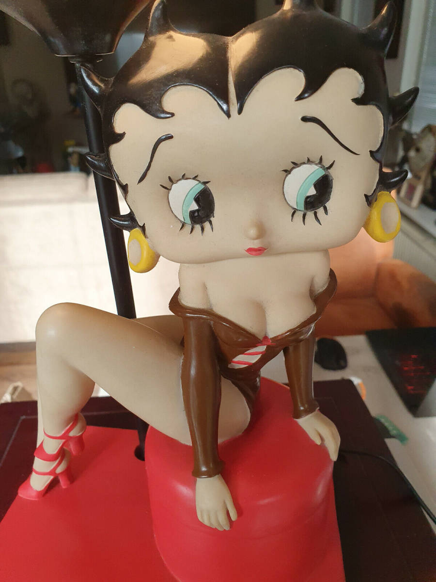 ベティちゃん　ベティ　ベティ・ブープ　Betty Boop 限定　レア　入手困難 フィギュア　人形　希少 テーブルランプ セクシー
