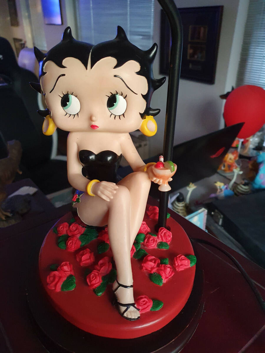 ベティちゃん　ベティ　ベティ・ブープ　Betty Boop 限定　レア　入手困難 フィギュア　人形　希少 テーブルランプ