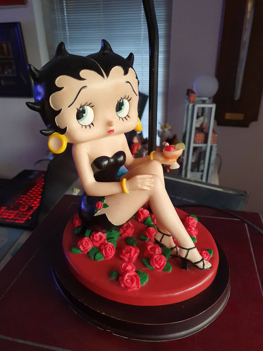 ベティちゃん　ベティ　ベティ・ブープ　Betty Boop 限定　レア　入手困難 フィギュア　人形　希少 テーブルランプ