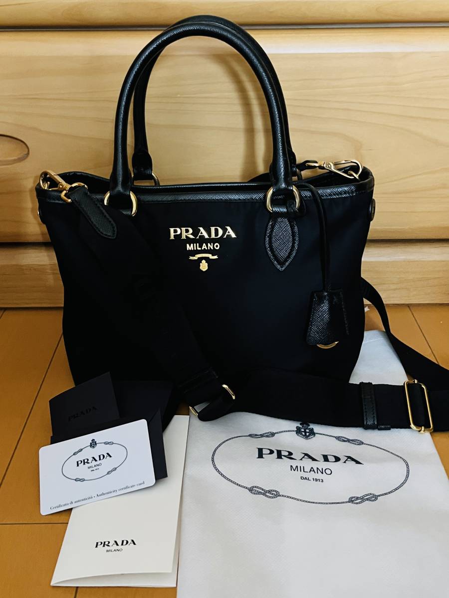 PRADA ナイロンレザーショルダーバッグ