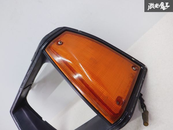 希少品！！ 日産純正 B310 KB310 310 サニー 後期 角目 ヘッドライト ウィンカーレンズ ヘッドライト枠 左 左側 助手席 棚C2_画像2