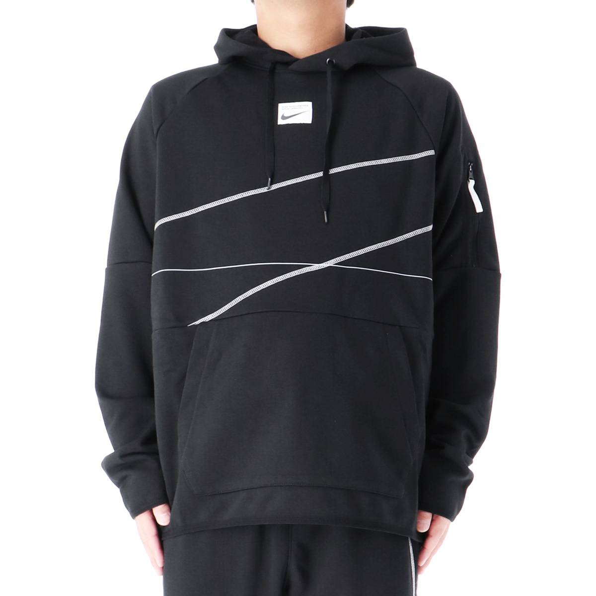 ■ナイキ ドライフィット Q5 フリース プルオーバー フーディー ブラック 新品 サイズXL NIKE Dri-FIT Q5 FLEECE PO HOODIE DQ6621-010の画像1