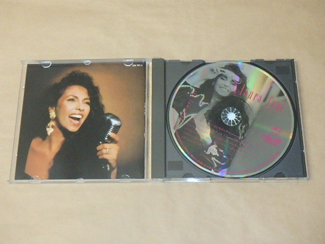Turn Out The Lamplight　/　Laura Fygi（ローラ・フィジィ）/　ドイツ盤　CD_画像2