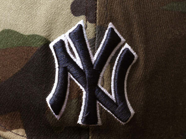 ほぼ デットストック ■ ニューエラ x NY ヤンキース 迷彩 総柄 ベースボール キャップ ( MEDIUM LARGE ) 帽子 MLB オフィシャル 大リーグ_画像6