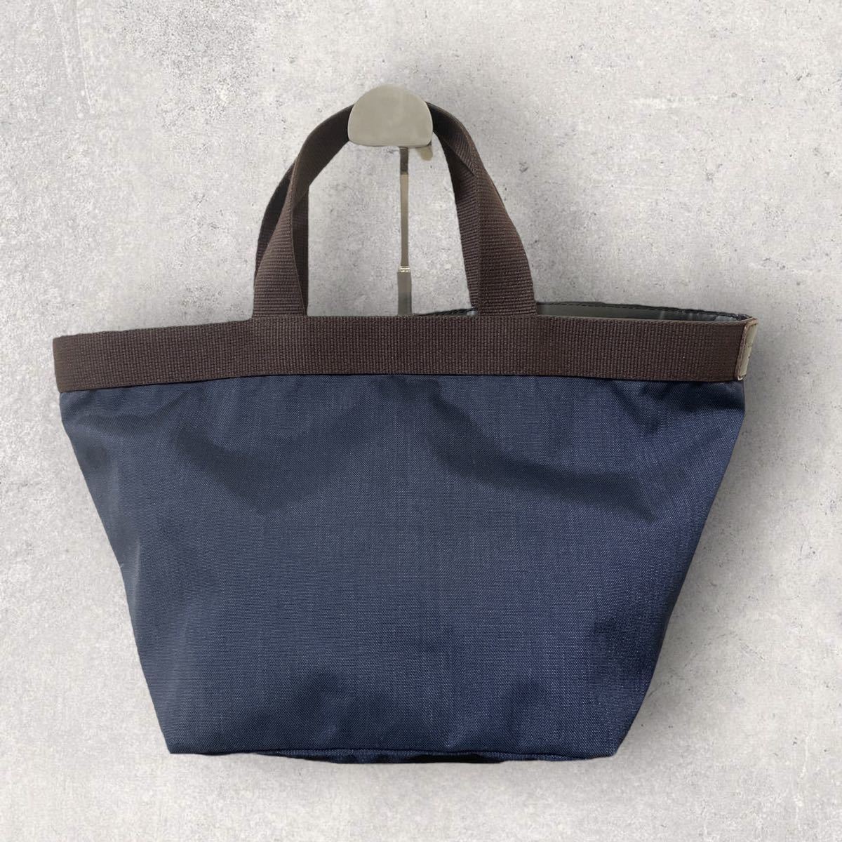 定価¥32.780 エルベシャプリエ 707c コーデュラ舟形トートM ネイビー-