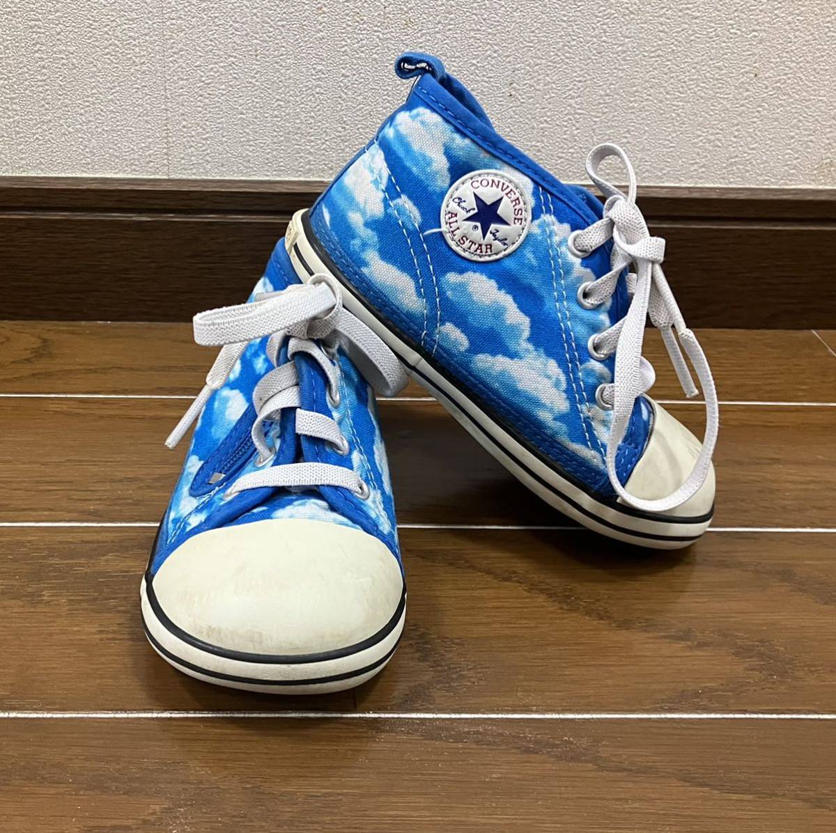 CONVERSEコンバース☆青空☆14.5cm☆スニーカー☆個性的なデザイン☆気球☆男の子女の子兼用_画像1