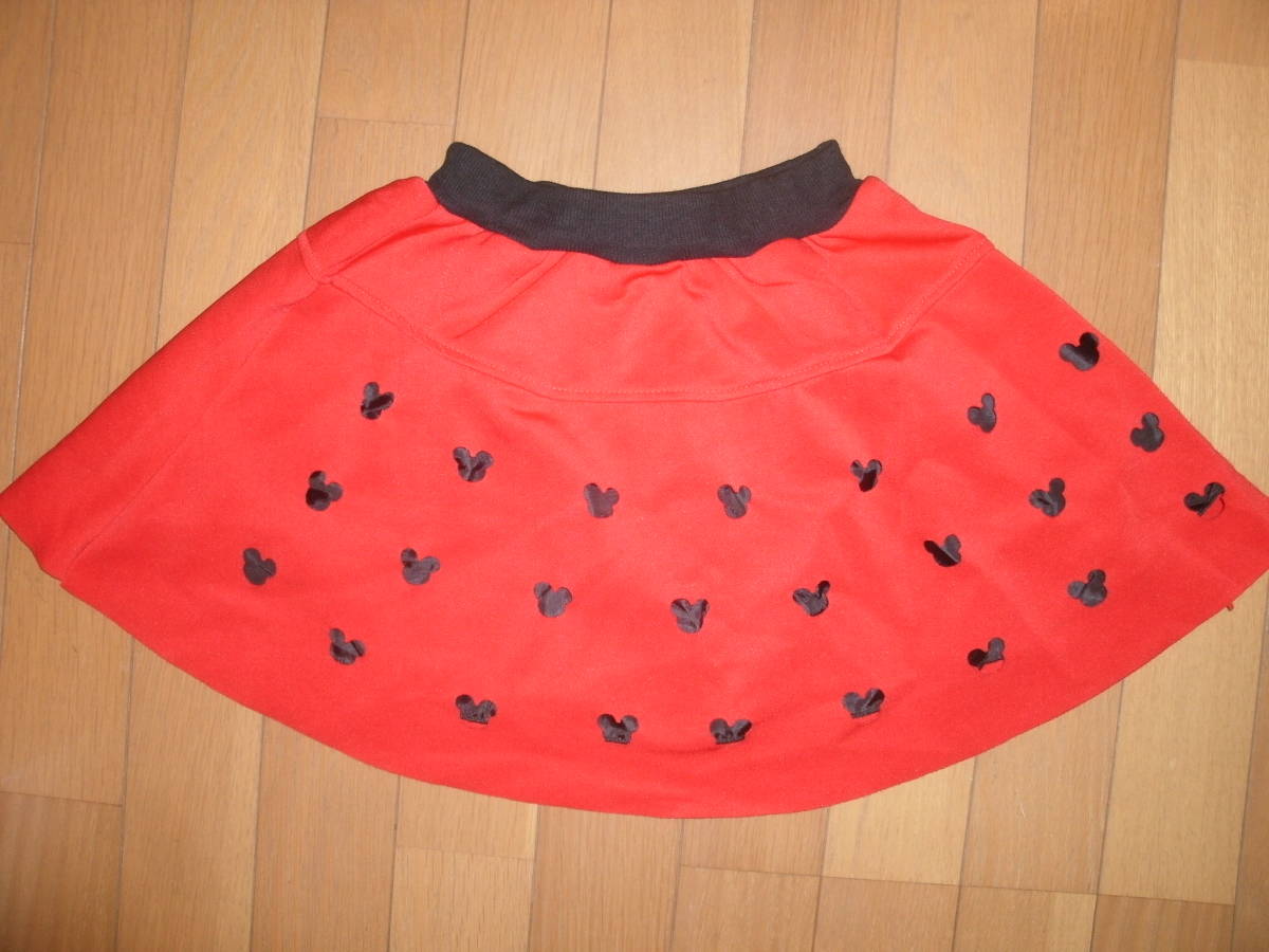 ミッキーマウスの赤いスカート　女子　女児　女の子　130　１３０　美品　オマケのカーディガン付き_画像2