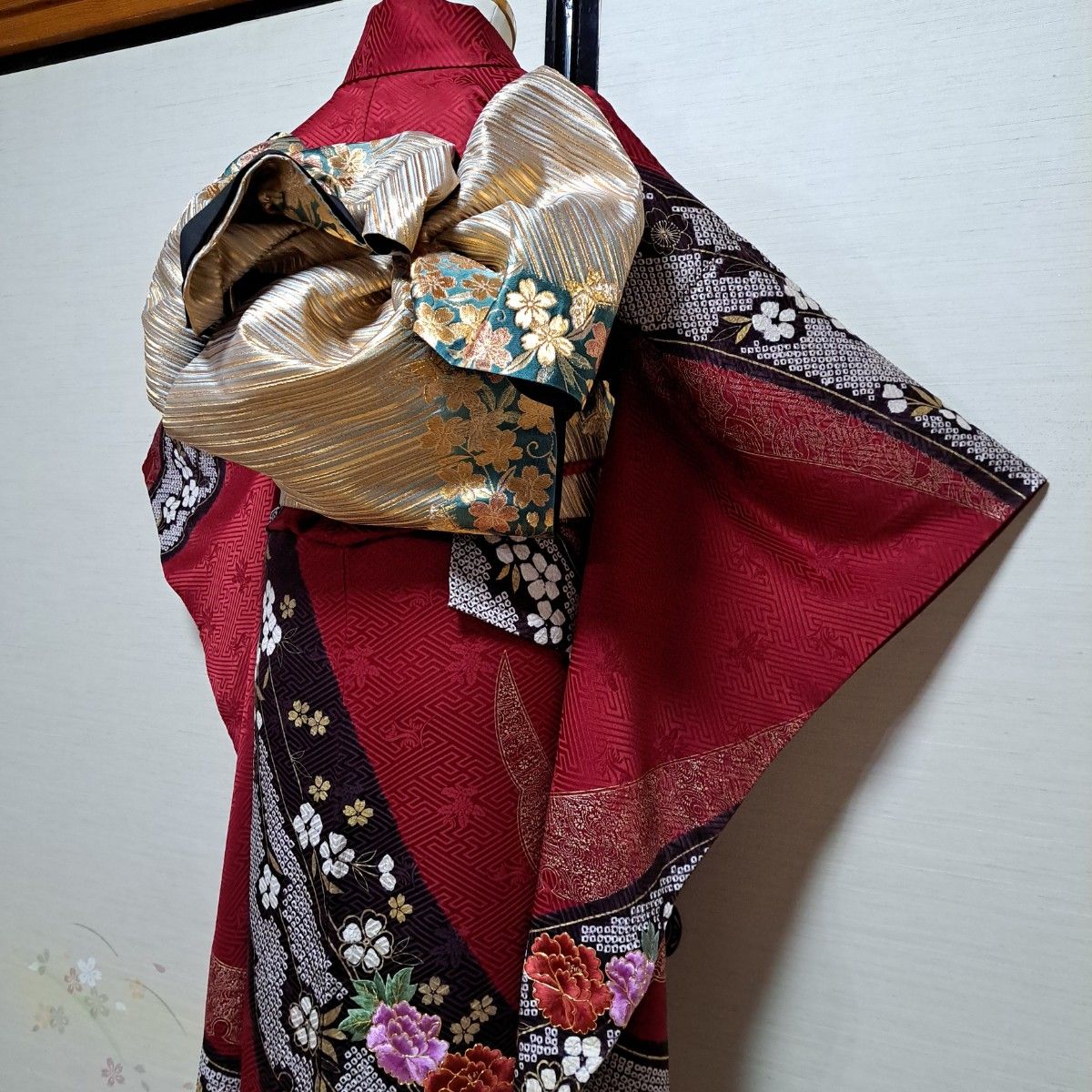 正絹  豪華振袖  絞り  雪輪舞桜  金駒刺繍  金彩5点セット