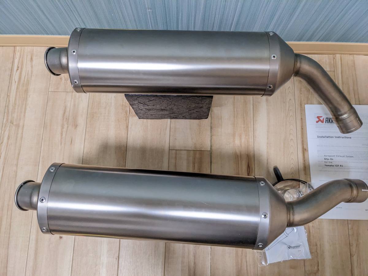 ◇未使用◇YZF-R1 04-06用AKRAPOVIC スリップオンマフラー YZFR1