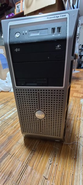 【中古】PowerEdge T300 Dell Core 2 Duo Processor E6405 2.13GHz/2048MB/HDD非搭載/DVD-ROM/0JW063 PERC 6/iR【中古サーバー】鍵付き_画像1