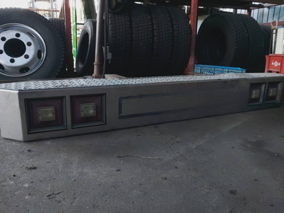 大型トラック テラビィ リアバンパー 冷凍車 平ボディ ウイング