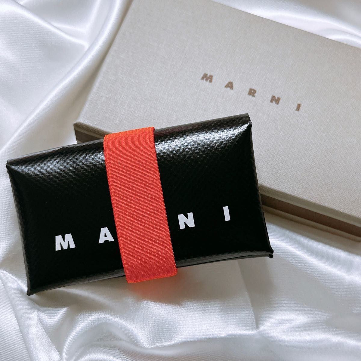 MARNI ミニウォレット 財布 BLACK × ORANGE ブラック オレンジ レザー