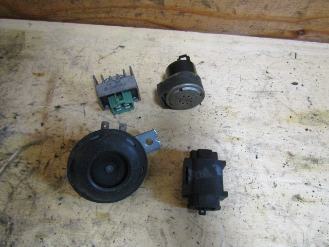 SUZUKI address V50G CA44A relay, horn set B6s34-20