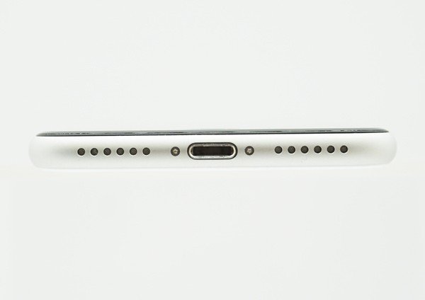 ◇【楽天モバイル/Apple】iPhone SE 第2世代 128GB SIMフリー MHGU3J/A スマートフォン ホワイト_画像4