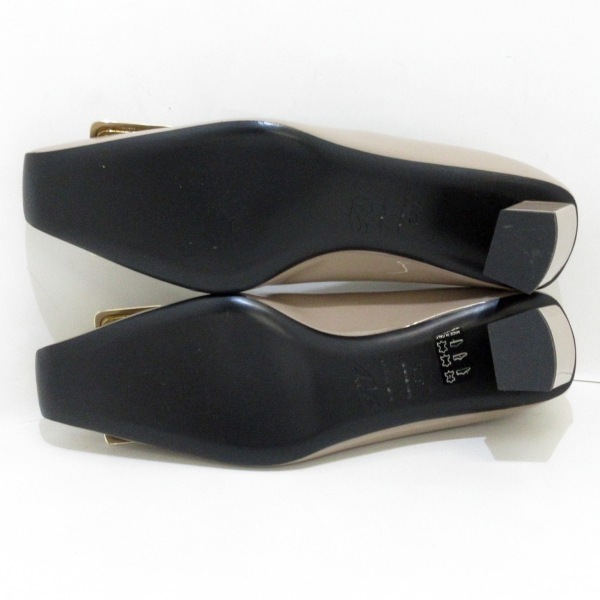 ロジェヴィヴィエ RogerVivier パンプス 37 1/2 - エナメル(レザー