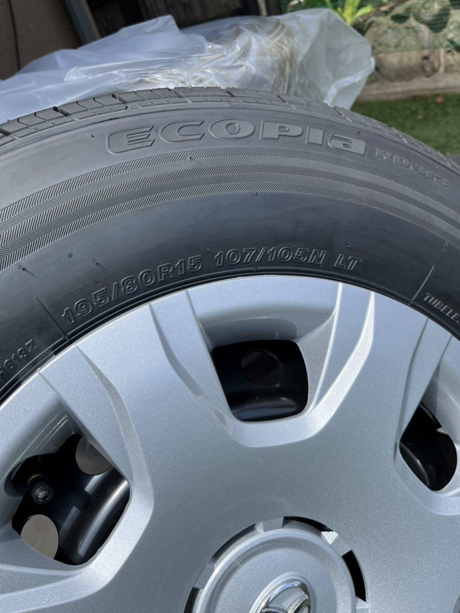 ▽新車外し ハイエース レジアスエース 200系 純正 タイヤ ホイール 15