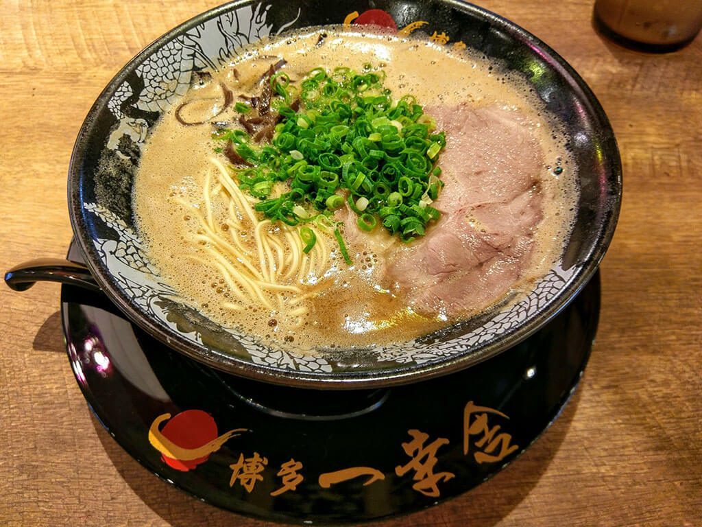  recommended Kyushu Hakata line row. is possible famous shop 3 store pig . ramen 3 kind set 4 meal minute ( one ..1 meal Hakata Nagahama 2 meal Nagahama shop 1 meal ) popular ramen 