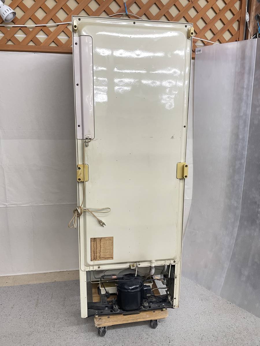 希少!!【 1980年 グッドデザイン賞 !!】TOSHIBA 東芝 冷凍冷蔵庫 希少!!【 1980年 グッドデザイン賞 !!】TOSHIBA 東芝 冷凍冷蔵庫