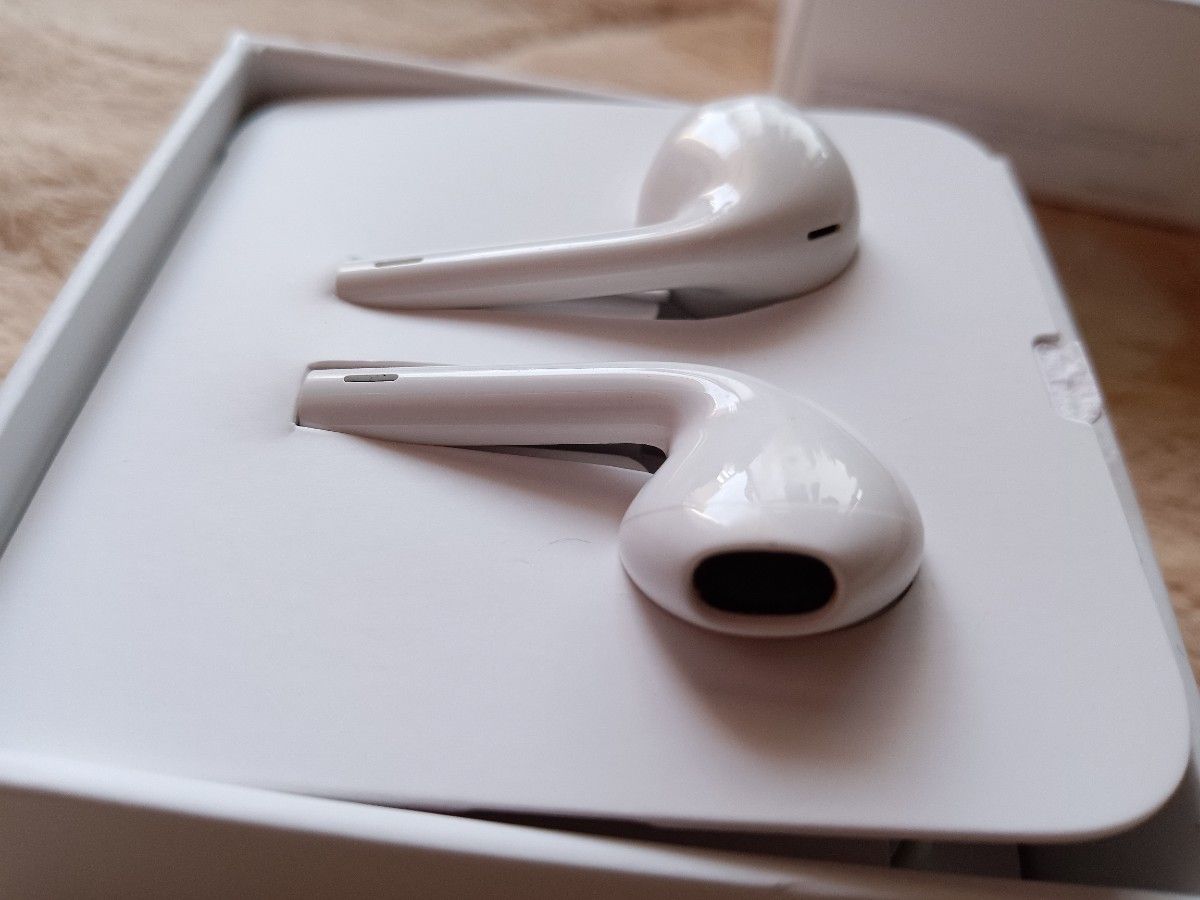 本体+箱他付属品一式 AirPods Apple 有線イヤホン|Yahoo!フリマ 本体+箱他付属品一式 AirPods Apple 有線イヤホン|Yahoo!フリマ