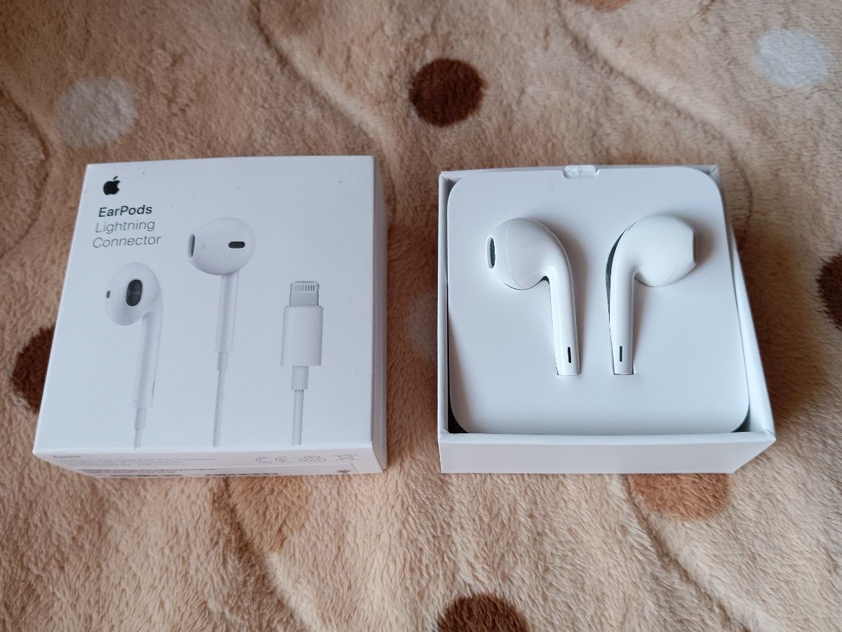 本体+箱他付属品一式 AirPods Apple 有線イヤホン|Yahoo!フリマ 本体+箱他付属品一式 AirPods Apple 有線イヤホン|Yahoo!フリマ