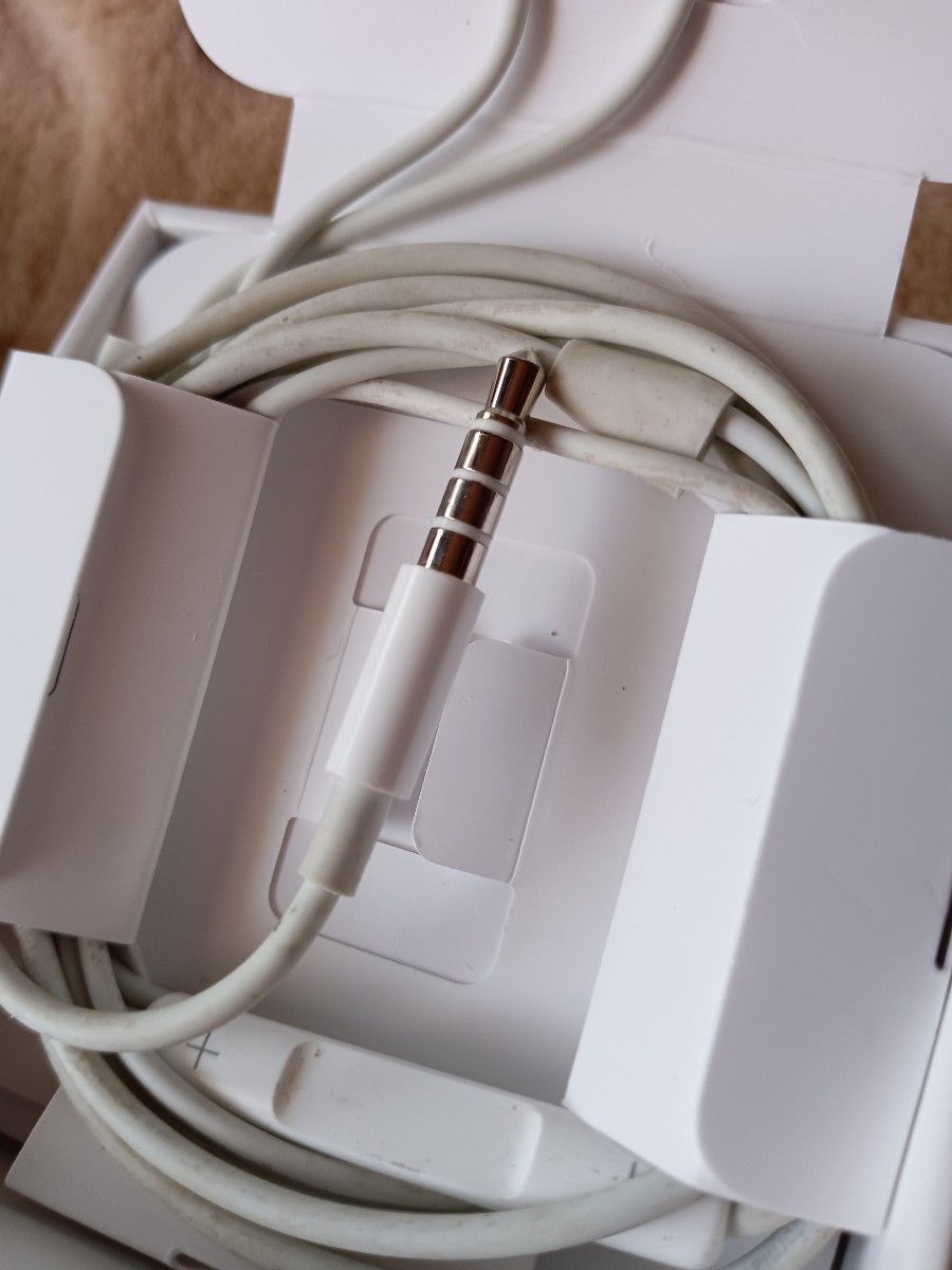 本体+箱他付属品一式 AirPods Apple 有線イヤホン|Yahoo!フリマ 本体+箱他付属品一式 AirPods Apple 有線イヤホン|Yahoo!フリマ