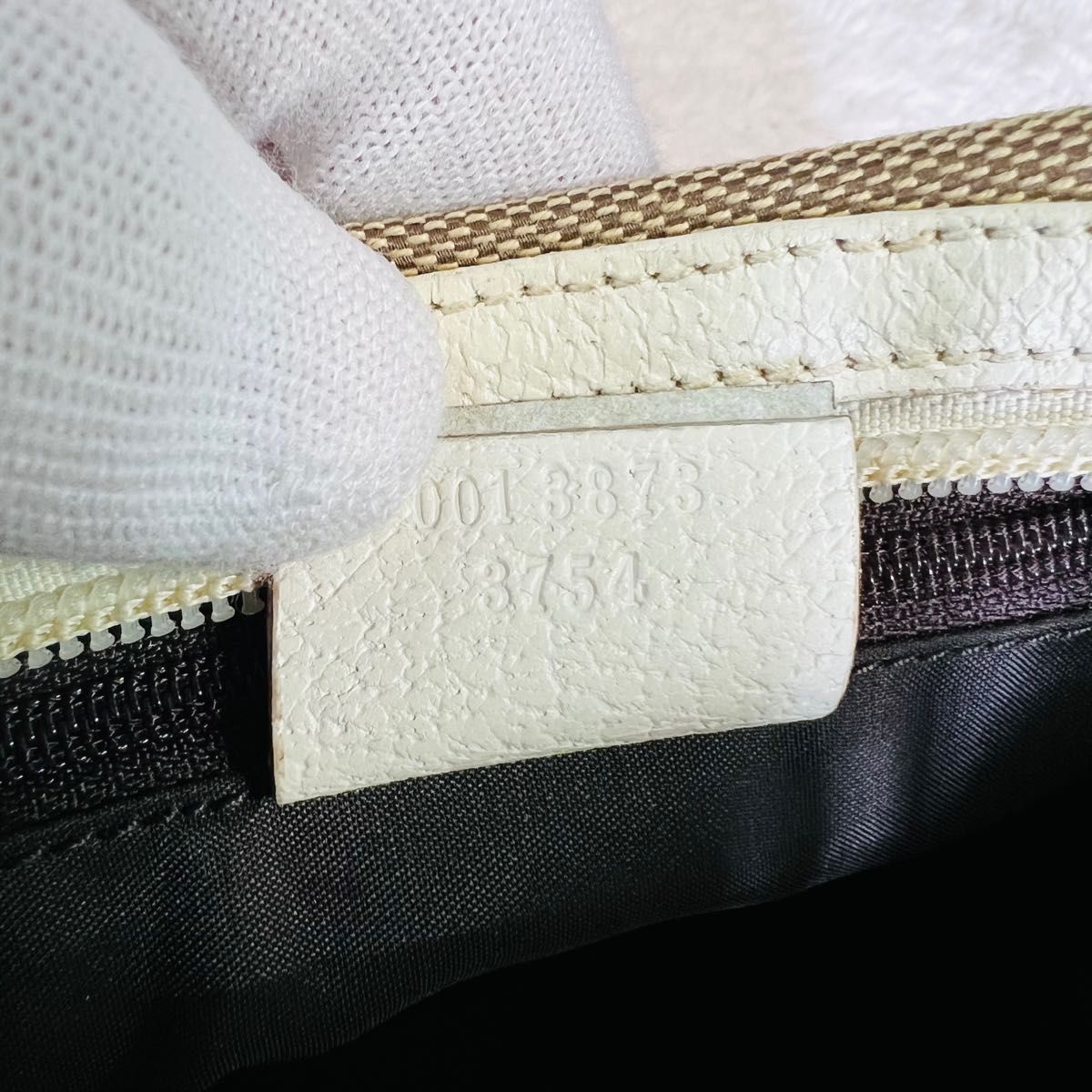 【良品】GUCCI グッチ チェーンショルダーバッグ 希少品 肩掛けバッグ 001 3873 3754 イタリア製 白 ベージュ